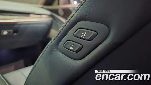 Genesis G80 Бензин 3.5 турбо AWD — Фото автомобиля 30