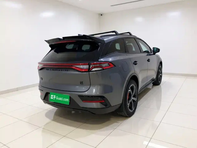 BYD Tang — Фото автомобиля 6
