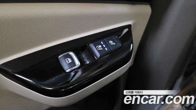 Kia Carnival Generation 4 — Фото автомобиля 24