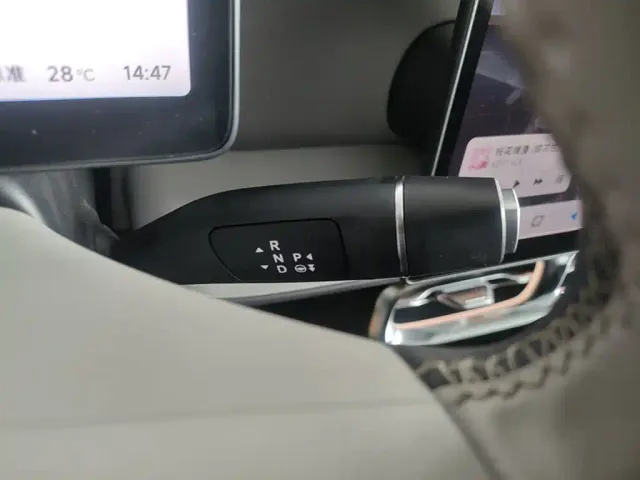 Leapmotor B10 — Фото автомобиля 13