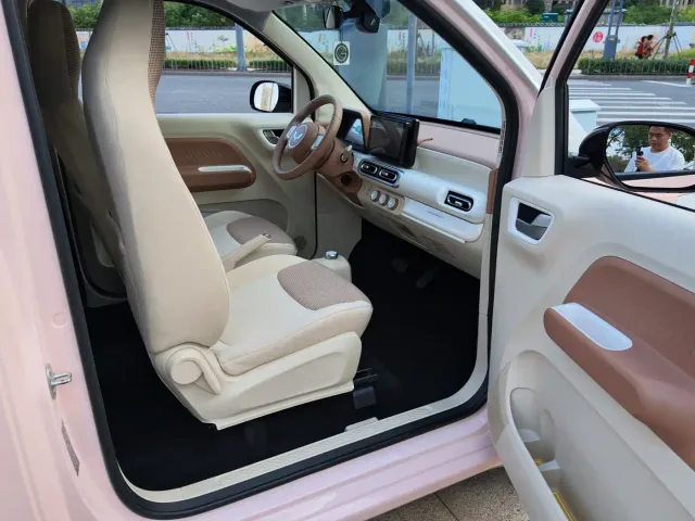 Wuling Hongguang Mini EV — Фото автомобиля 14