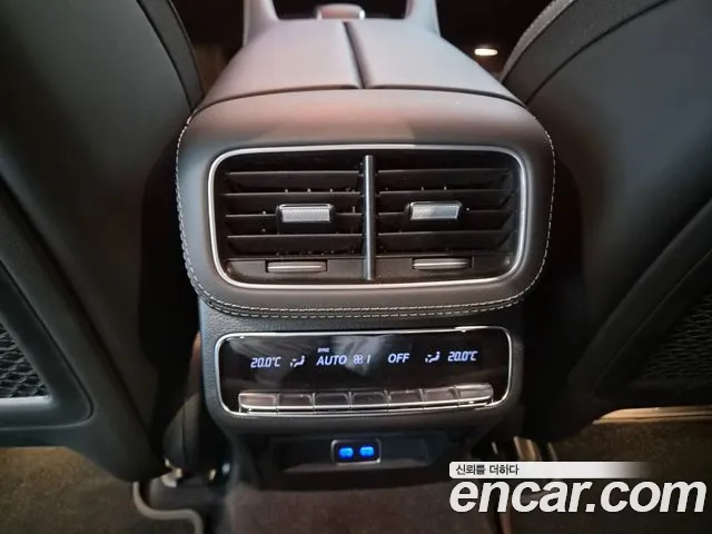 Mercedes-Benz GLE-Class — Фото автомобиля 12