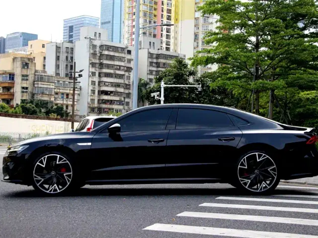 Audi A7L — Фото автомобиля 3