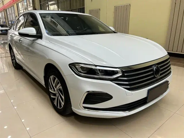 Volkswagen Lavida — Фото автомобиля 3