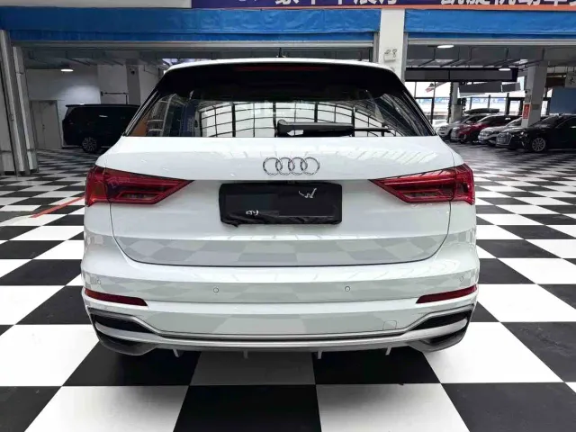 Audi Q3 — Фото автомобиля 18