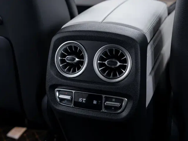 Mercedes-Benz G-Class — Фото автомобиля 22