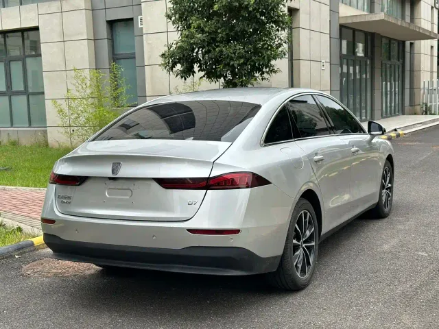 Roewe D7 — Фото автомобиля 4