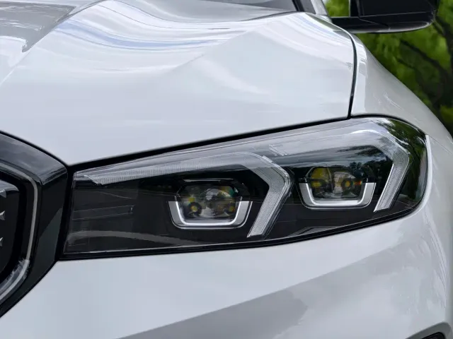 BMW i3 — Фото автомобиля 10
