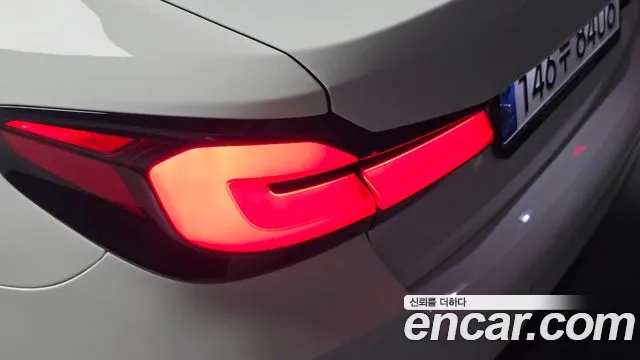 BMW 5-Series — Фото автомобиля 23