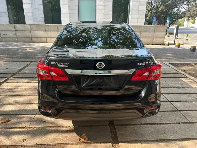 Nissan Sylphy — Фото автомобиля 5