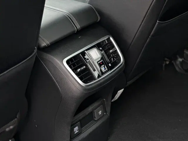 Honda UR-V — Фото автомобиля 12