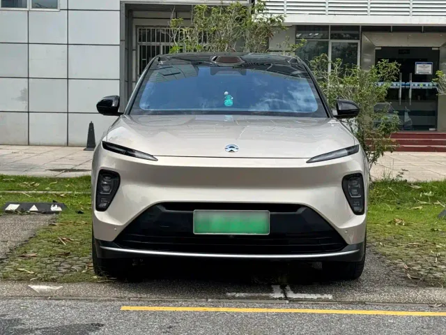 Nio ES8 — Фото автомобиля 2