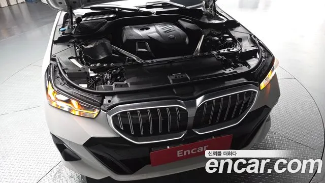 BMW 5-Series — Фото автомобиля 5