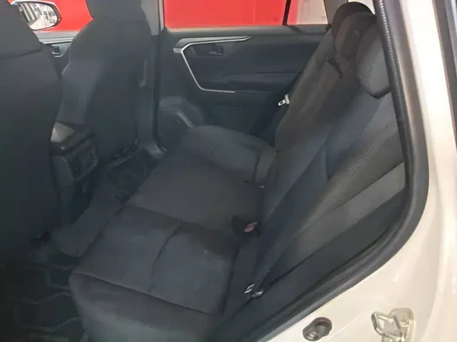 Toyota RAV4 — Фото автомобиля 16