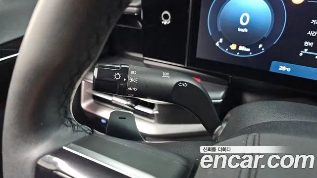 Hyundai Grandeur Grandeur (GN7) 2.5 Бензин 2WD — Фото автомобиля 5