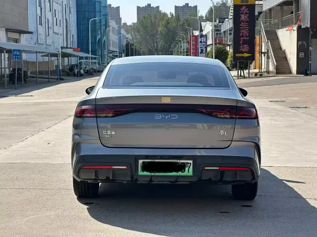 BYD Qin L — Фото автомобиля 8