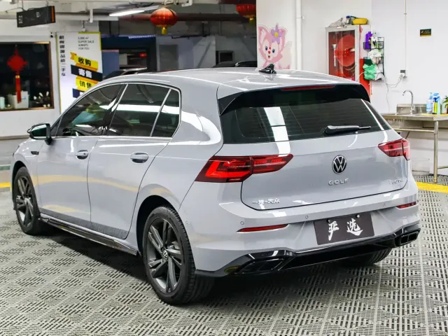 Volkswagen Golf — Фото автомобиля 19
