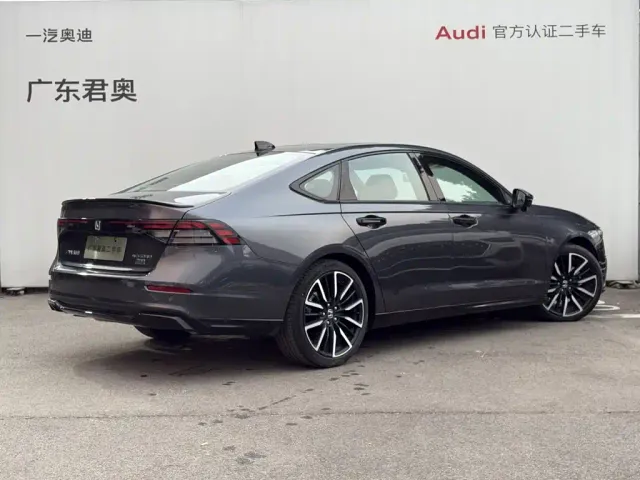 Honda Accord — Фото автомобиля 5