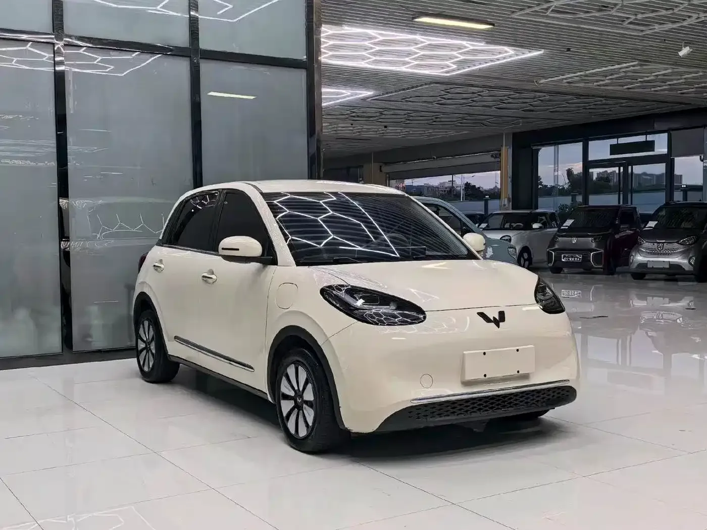 Wuling Motors Wuling Bingo 2025 Model 333km Smart Connect — Фото автомобиля 3