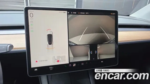 Tesla Model Y — Фото автомобиля 22