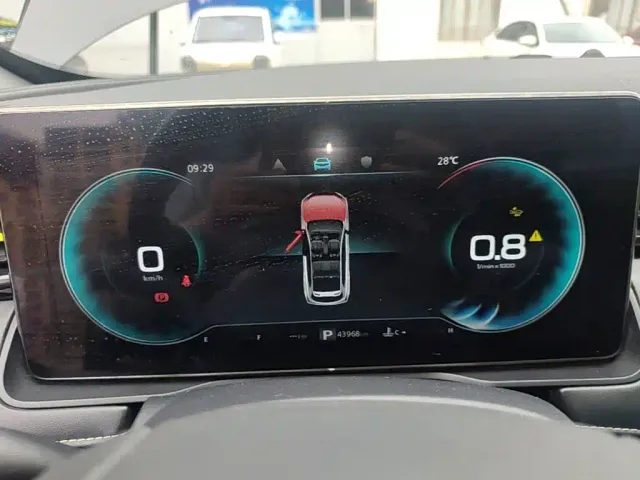 Roewe RX5 — Фото автомобиля 11