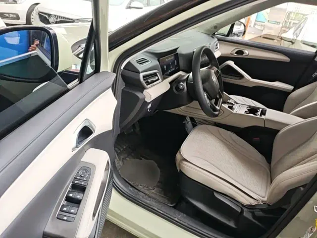 BYD Yuan UP — Фото автомобиля 15