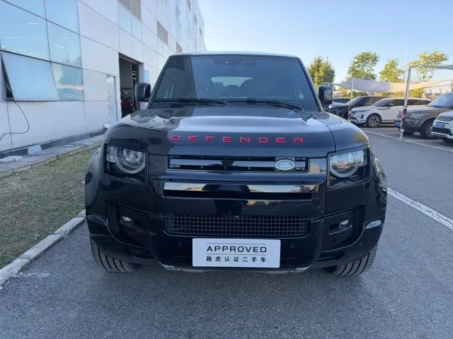 Land Rover Defender — Фото автомобиля 4