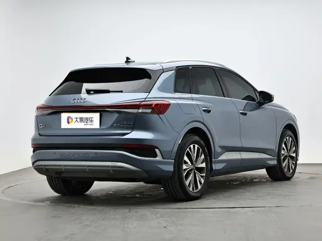 Audi Q4 e-tron — Фото автомобиля 3