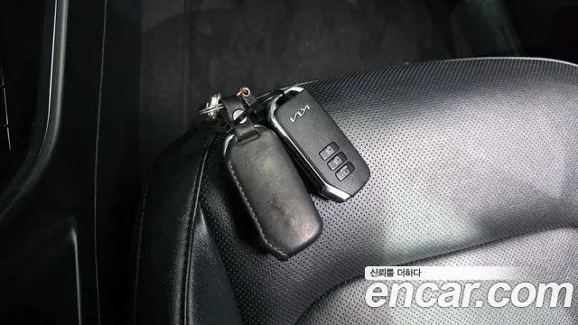 Kia Niro The All New Niro Signature — Фото автомобиля 12