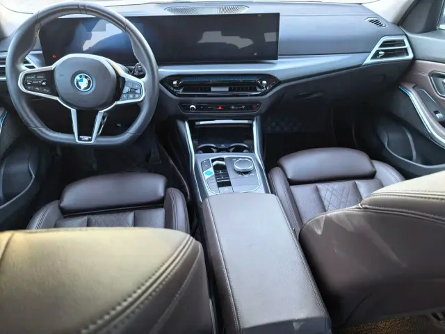 BMW i3 — Фото автомобиля 7