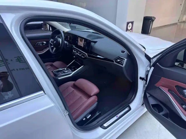 BMW 3 Series — Фото автомобиля 11