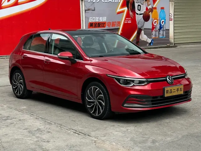 Volkswagen Golf — Фото автомобиля 2