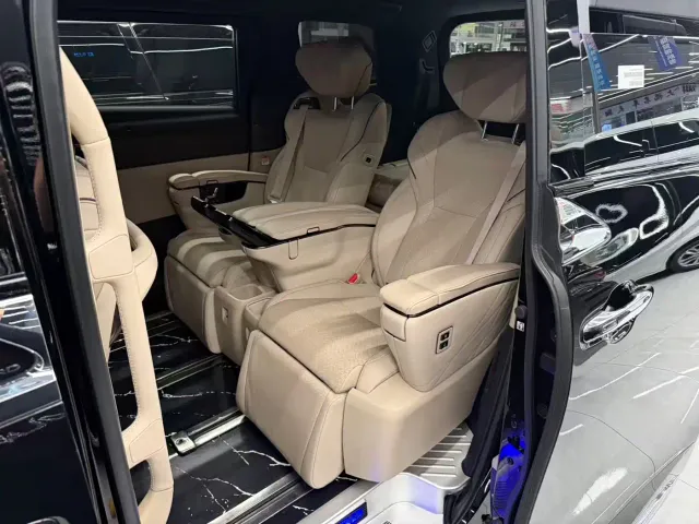Toyota Alphard — Фото автомобиля 4
