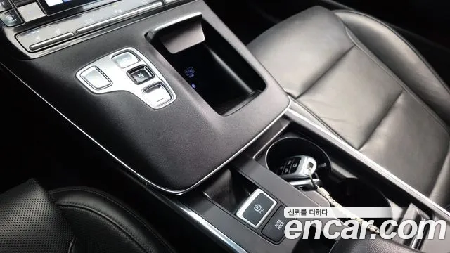Hyundai Grandeur (New) Hybrid — Фото автомобиля 9