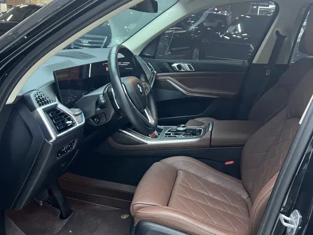BMW X7 — Фото автомобиля 7