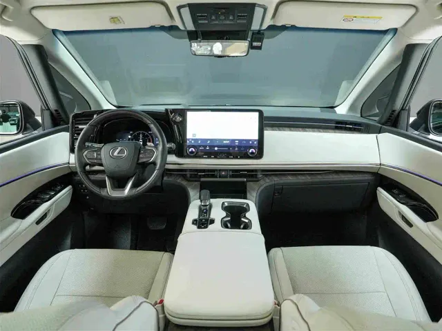 Lexus LM — Фото автомобиля 6