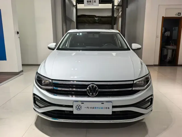 Volkswagen Bora — Фото автомобиля 2