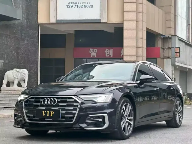 Фотография автомобиля — Audi A6L