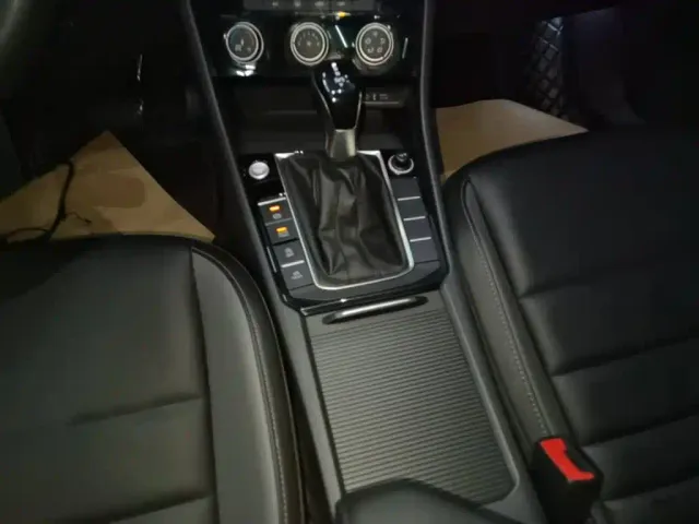 Volkswagen Sagitar — Фото автомобиля 13