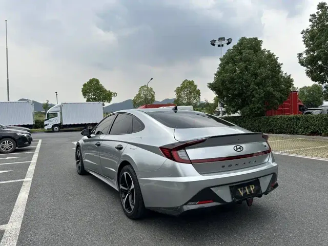 Hyundai Sonata — Фото автомобиля 7