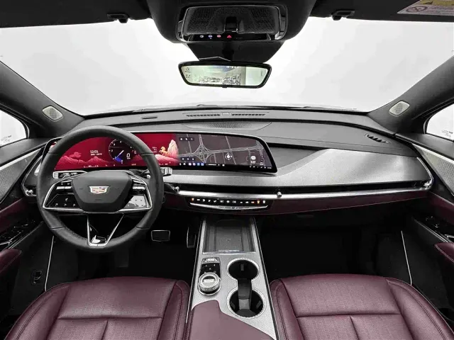 Cadillac XT5 — Фото автомобиля 16