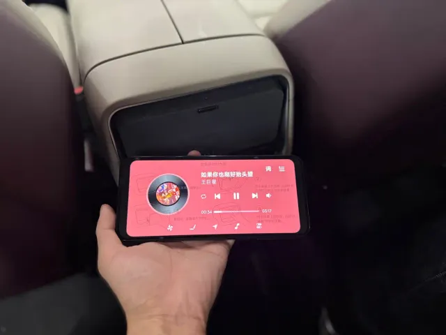 Xiaomi YU7 — Фото автомобиля 13