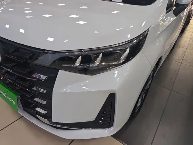 GAC Trumpchi M6 — Фото автомобиля 23