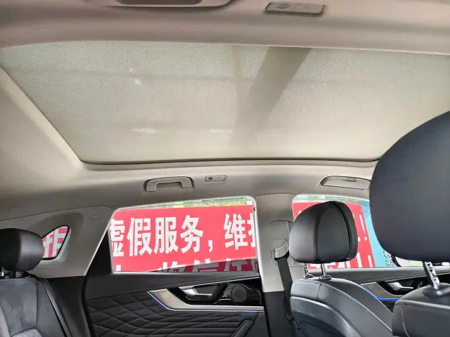 Hongqi HS5 — Фото автомобиля 12