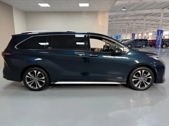 Toyota Granvia — Фото автомобиля 8