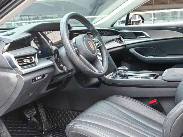 Hongqi H5 — Фото автомобиля 7