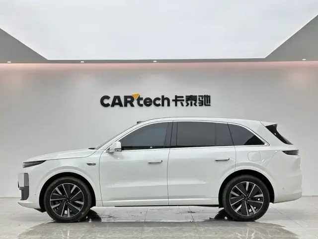 Li Auto L6 — Фото автомобиля 2