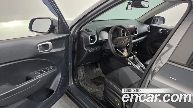 Hyundai Venue — Фото автомобиля 15