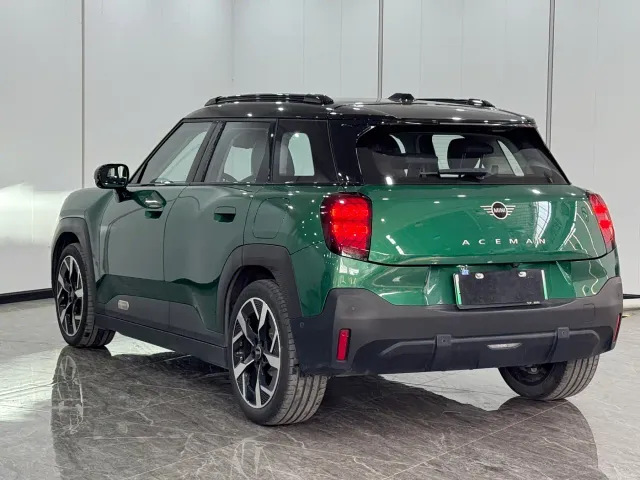 MINI Electric MINI ACEMAN — Фото автомобиля 18