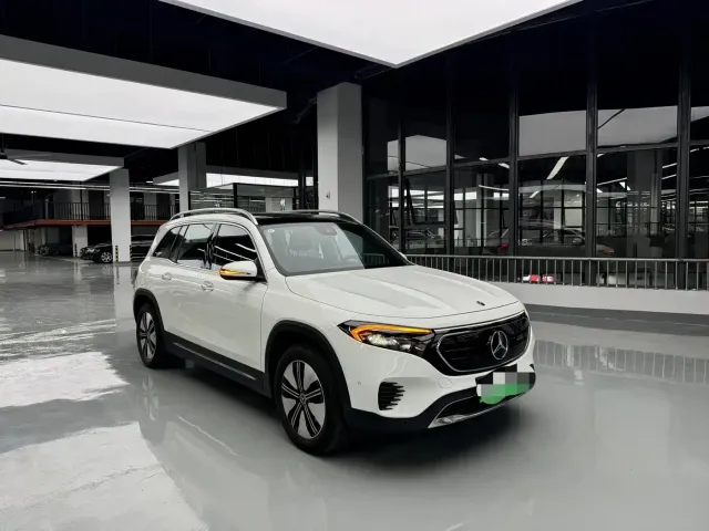 Mercedes-Benz EQB — Фото автомобиля 3